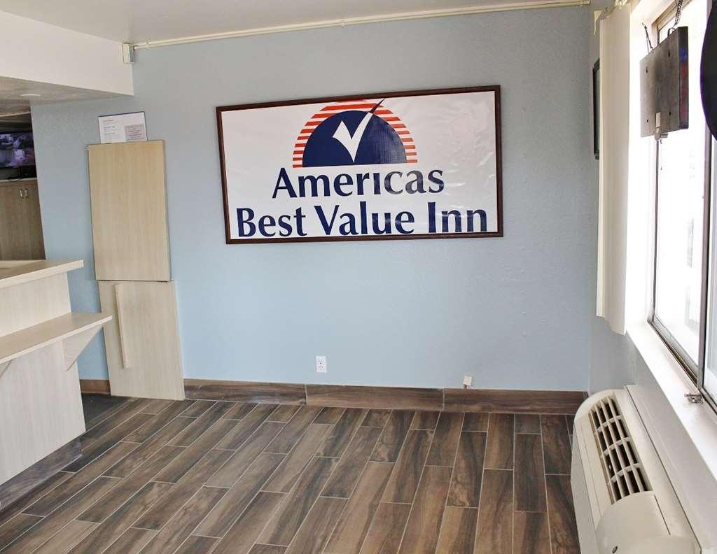 Americas Best Value Inn Стилуотер Интерьер фото