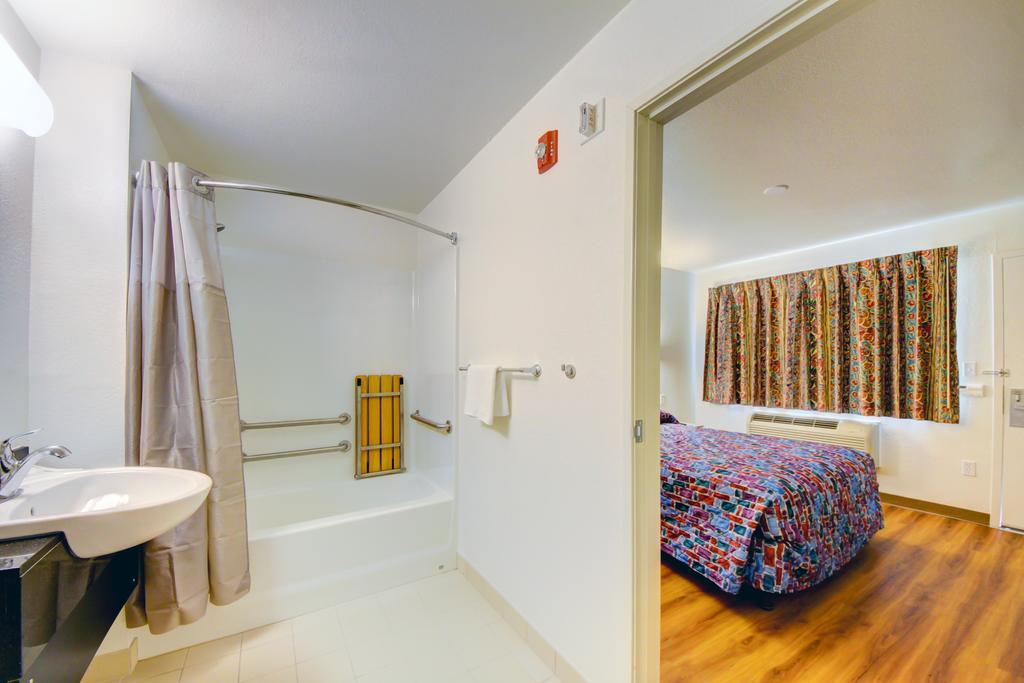 Americas Best Value Inn Стилуотер Экстерьер фото
